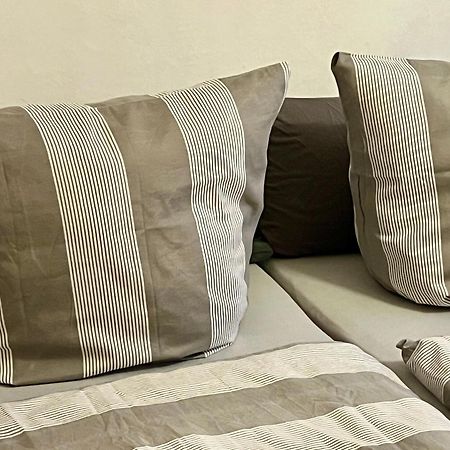 Lichtdurchflutete Grosse Wohnung Швельм Экстерьер фото