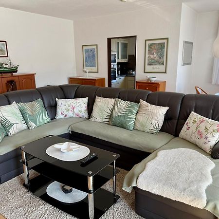 Lichtdurchflutete Grosse Wohnung Швельм Экстерьер фото