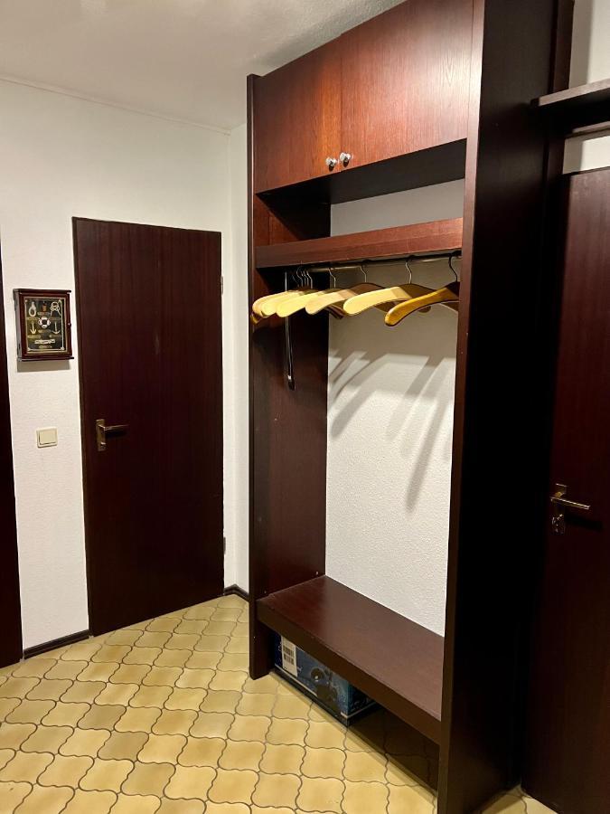 Lichtdurchflutete Grosse Wohnung Швельм Экстерьер фото