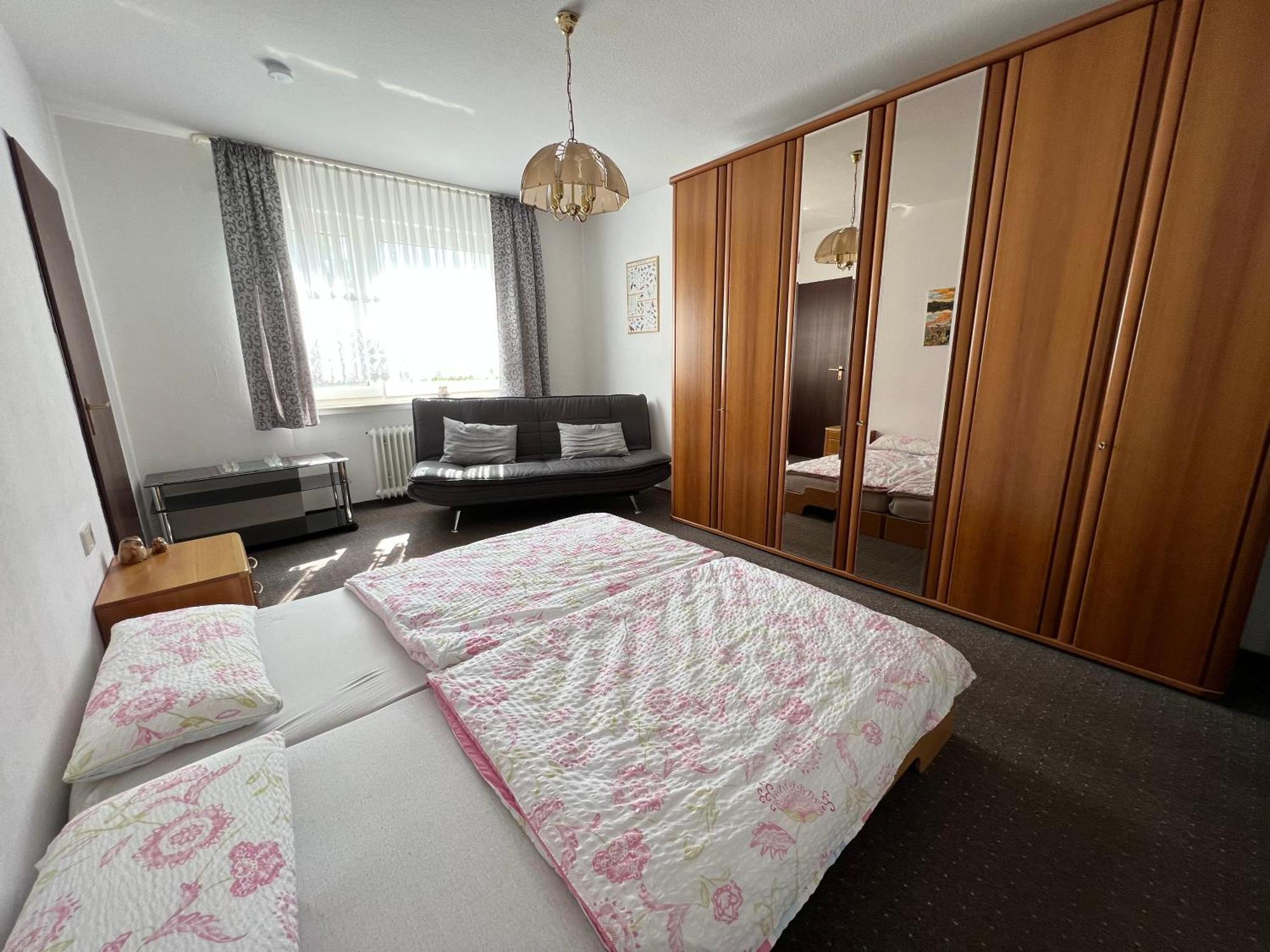 Lichtdurchflutete Grosse Wohnung Швельм Экстерьер фото