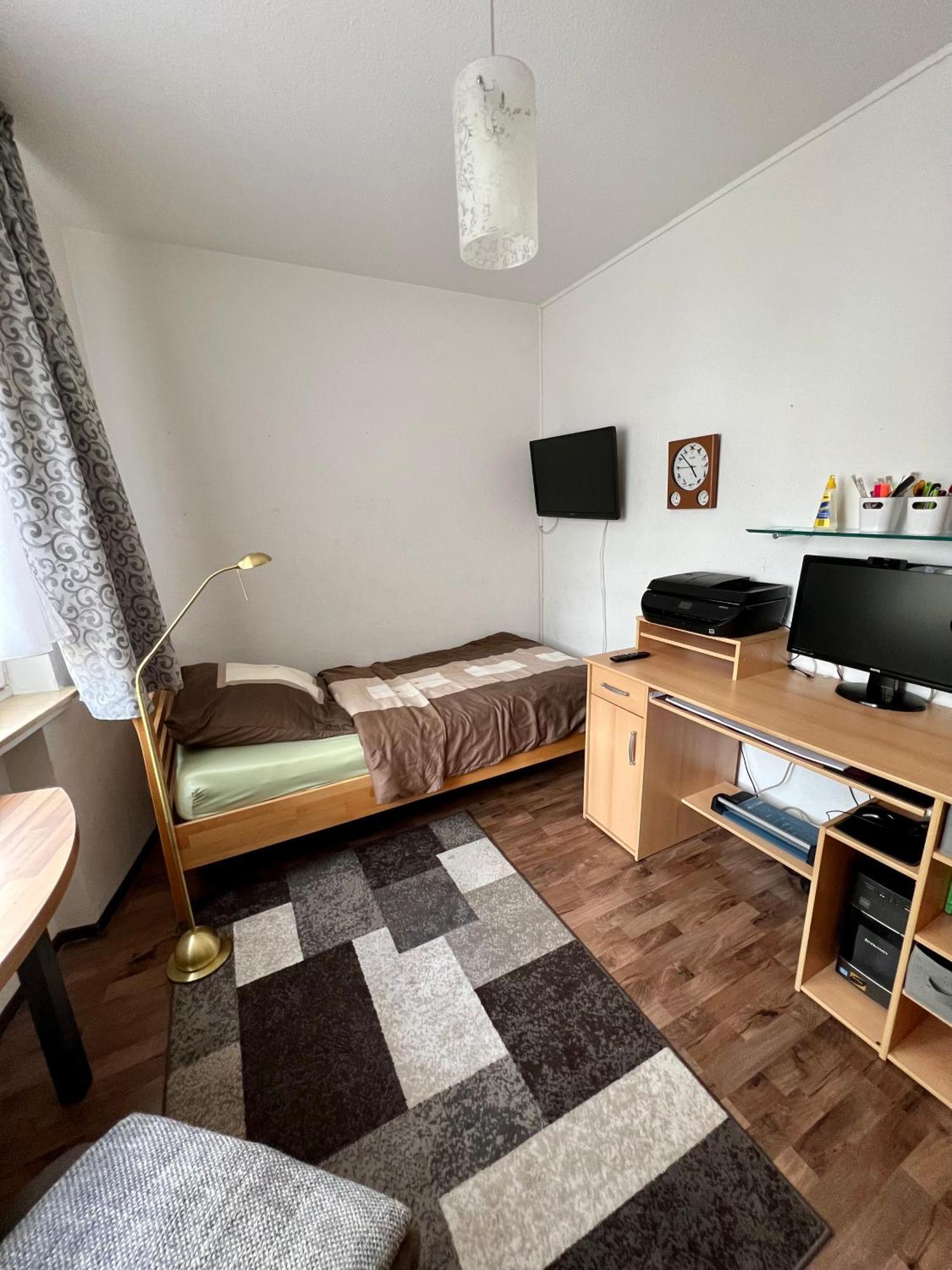 Lichtdurchflutete Grosse Wohnung Швельм Экстерьер фото